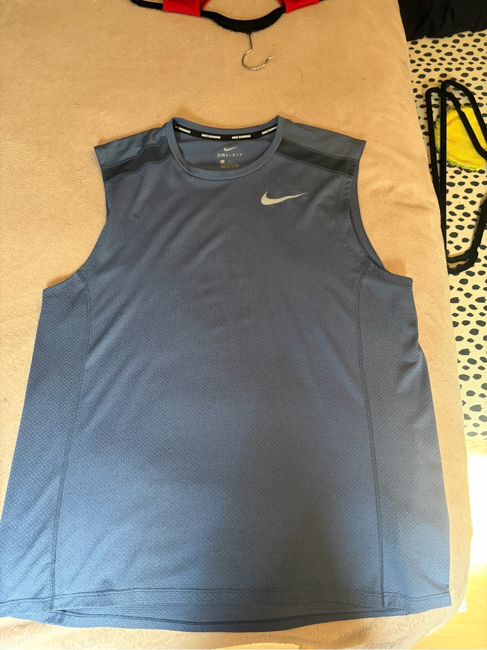 Nike Men’s Dri-FIT Sleeveless Training Shirt -